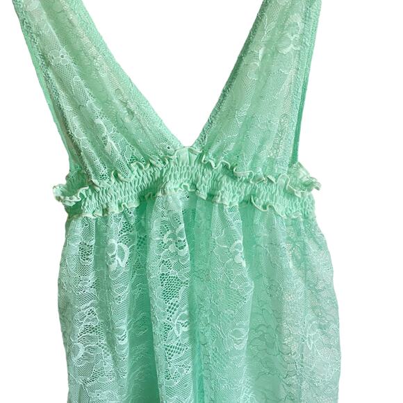 Fredricks of Hollywood Mint Green Lace Lingerie top Size Medium - Picture 3 of 4